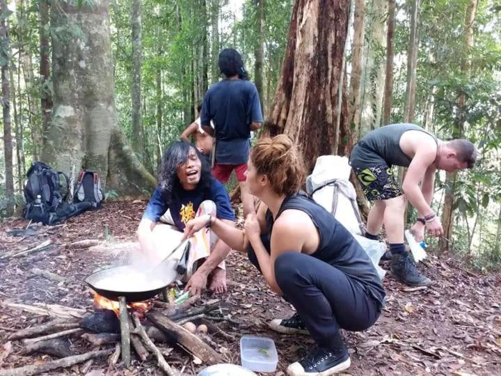 Brown Bamboo Guest House & Trekking 부킷 라왕 외부 사진