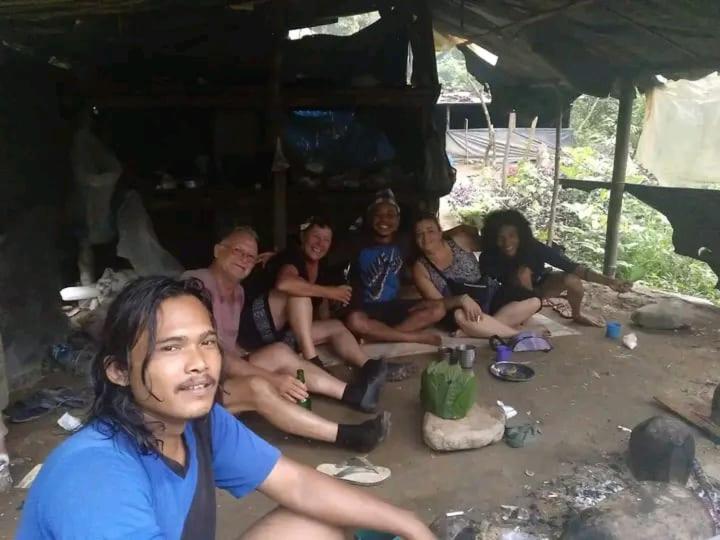 Brown Bamboo Guest House & Trekking 부킷 라왕 외부 사진
